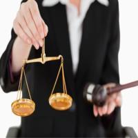 قبول وکالت و مشاوره حقوقی-وکیل پایه یک دادگستری-آناهیتا آل یاسین